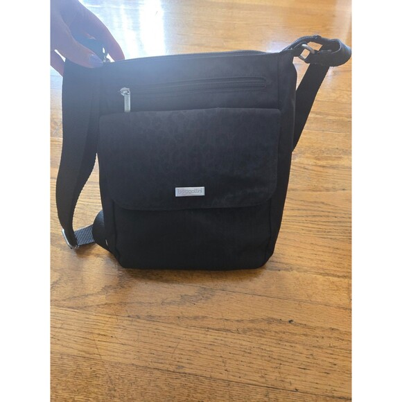 Baggallini HP Bagg Crossbody Bag Black Cheetah Leopard Water Resistant - Picture 3 of 9